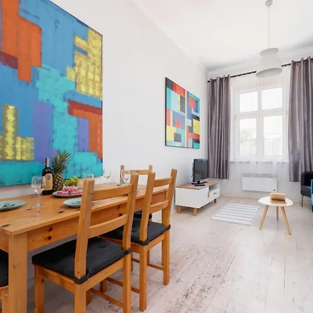 Modern Colorful In Kazimierz By Renters * 크라쿠프
